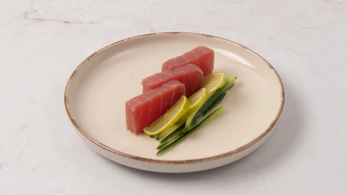 Sashimi τόνου με αγγούρι